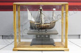 Готовая модель испанского парусного корабля. Масштаб 1:72