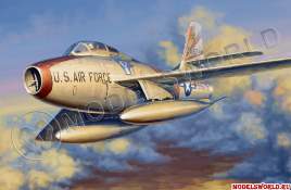 Склеиваемая пластиковая модель самолета F-84F Thunderstreak. Масштаб 1:48