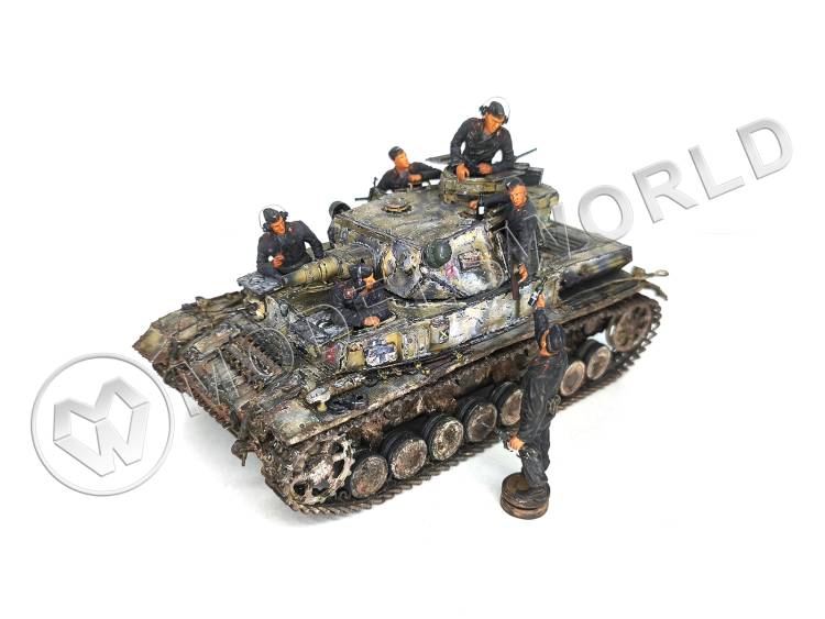 Готовая модель Немецкий танк Pz IV E с экипажем в масштабе 1:35 - фото 1