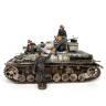 Готовая модель Немецкий танк Pz IV E с экипажем в масштабе 1:35
