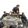 Готовая модель Немецкий танк Pz IV E с экипажем в масштабе 1:35