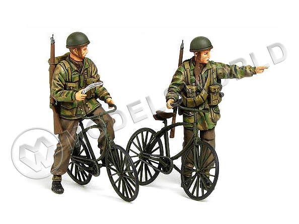 Фигуры Британские десантники с велосипедами (2 фигуры). Масштаб 1:35 - фото 1