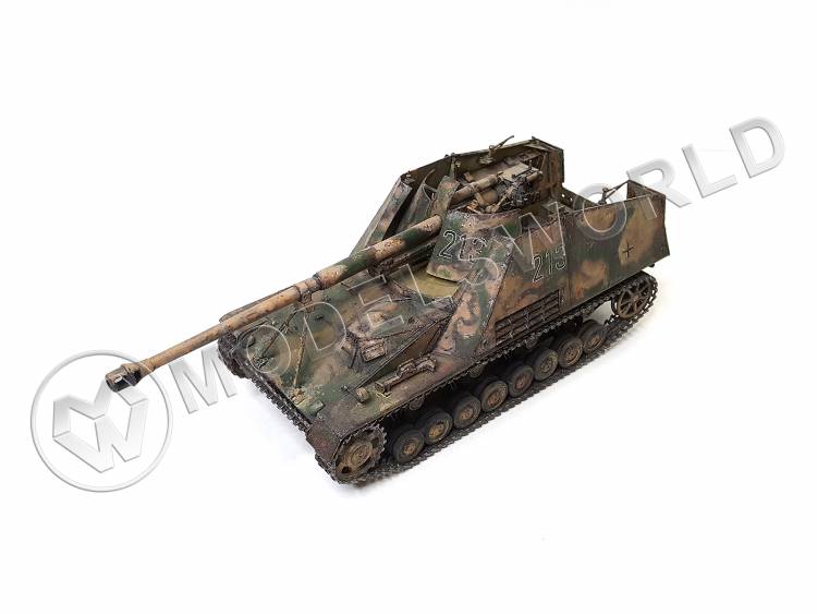 Готовая модель немецкий истребитель танков Nashorn в масштабе 1:35 - фото 1
