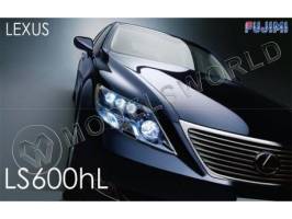 Склеиваемая пластиковая модель автомобиль Lexus LS600h. Масштаб 1:24