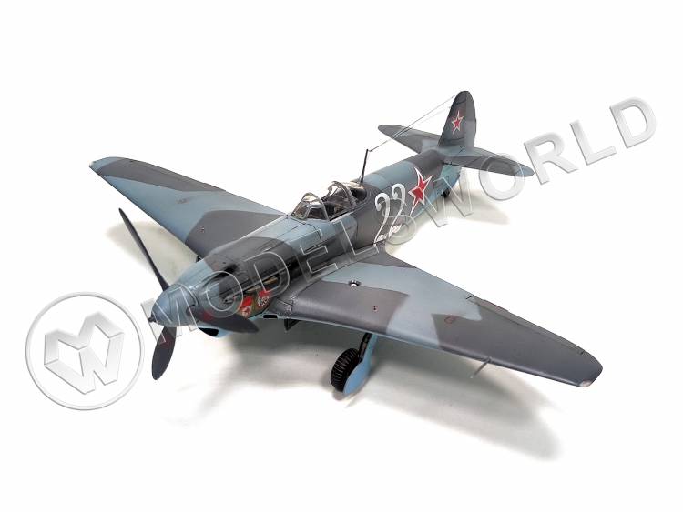 Готовая модель самолета Як-9Д в масштабе 1:48 - фото 1