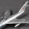 Склеиваемая пластиковая модель Советский истребитель MiG-17PF Fresco D. Масштаб 1:48