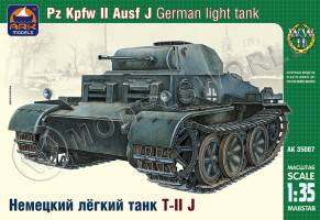 Склеиваемая пластиковая модель Немецкий лёгкий танк Pz.Kpfw.II Ausf.J. Масштаб 1:35