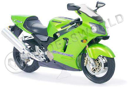 Склеиваемая пластиковая модель мотоцикла Kawasaki Ninja ZX-12R. Масштаб 1:12 - фото 1