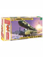 Склеиваемая пластиковая модель Российский ракетный комплекс стратегического назначения "Тополь". Подарочный набор. Масштаб 1:72