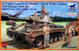 Склеиваемая пластиковая модель Легкий американский танк Чаффи М24 с экипажем, ранний. Масштаб 1:35