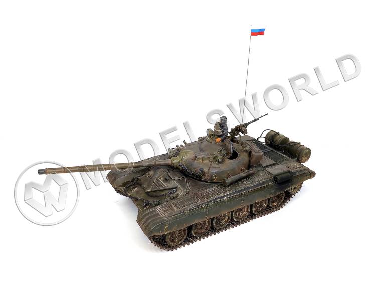 Готовая модель Советский танк Т-72М1 с фигурой в масштабе 1:35 - фото 1