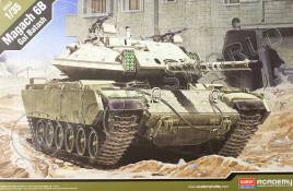 Склеиваемая пластиковая модель танка Magach 6B. Масштаб 1:35