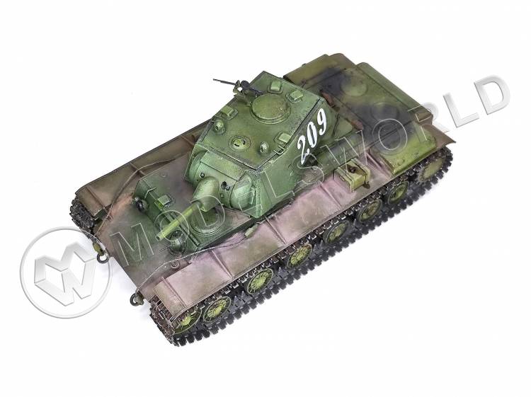 Готовая модель Советского тяжелого танка КВ-1 обр. 1940 г. с Л-11 с интерьером в масштабе 1:35 - фото 1